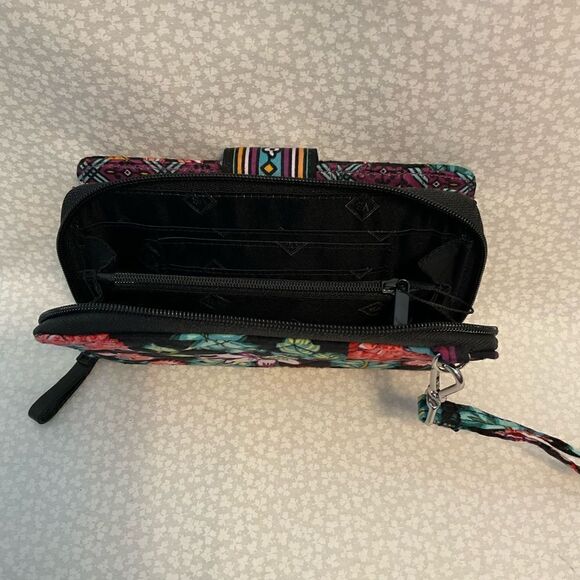 Vera Bradley Iconic RFID Combo Wristlet - Vines Floral - Picture 4 of 7